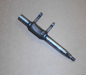 Widełki układu sterowania skrętem