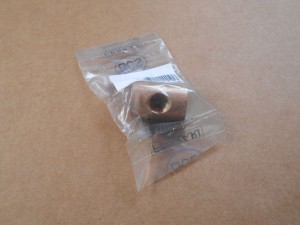 Wałek mechanizmu regulacji głębokości roboczej