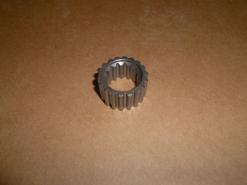 Tuleja z wieńcem zębatym, dystansowa do układu napędowego ciągników jednoosiowych BCS.