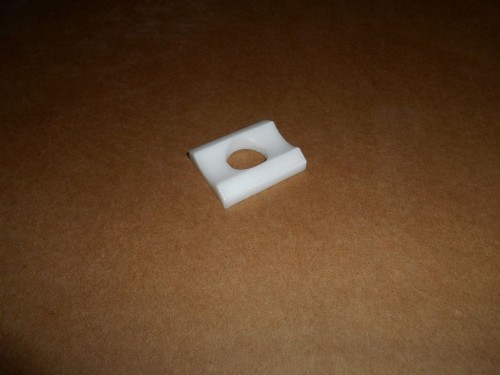 Podkładka teflonowa mechanizmu regulacji głębokości roboczej do glebogryzarek BCS oraz wysokości koszenia do kosiarek bijakowych BCS.