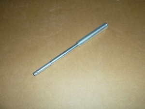 Śruba mechanizmu regulacji głębokości roboczej 