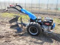 Pług jednoskibowy odwracalny do ciągników jednoosiowych - ciągnik BCS 740 z kołami 12 oraz obciążnikami 2 x 34kg