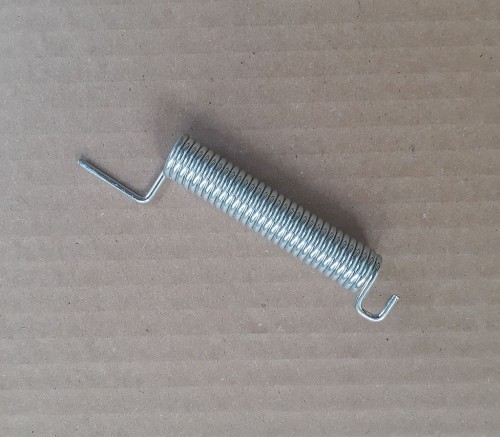 Sprężyna klapy wylotu do kosiarek nożowych BCS Silent.