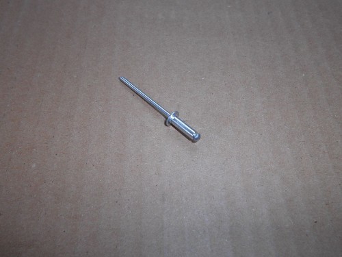 Nit blaszki blokującej klapę do kosiarek pielęgnacyjnych BCS Silent 100 cm.