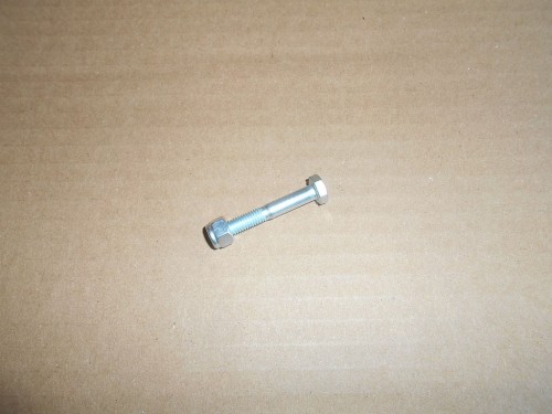 Śruba zabezpieczająca wirnik wyrzutu do pługa wirnikowego do odśnieżania firmy BERTA.