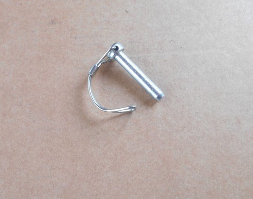 Zawleczka mocowania kosza do kosiarek BCS SILENT 100 cm.