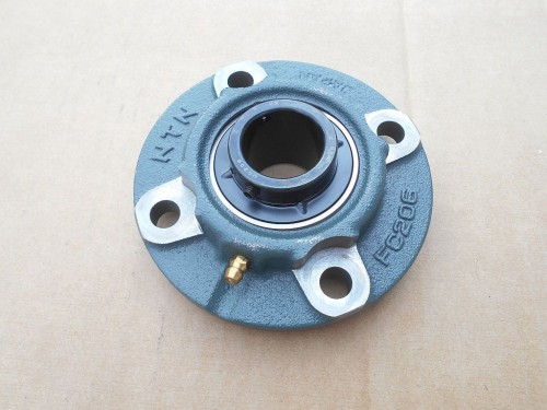 Oprawa z łożyskiem wału roboczego do kosiarek bijakowych BERTA Shark.