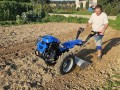 Ciągnik BCS 740 PowerSafe z zamontowaną osłoną silnika