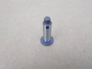 Sworzeń łożyska igiełkowego przekładni