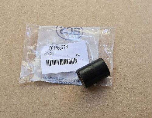 Dystanser układu sterowania skrętem do ciągników jednoosiowych BCS